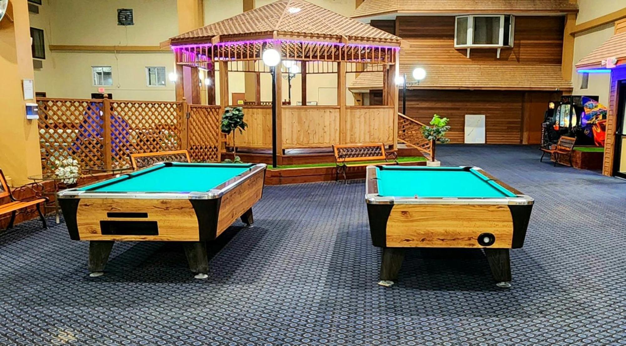 Katahdin Inn & Suites Millinocket Екстериор снимка